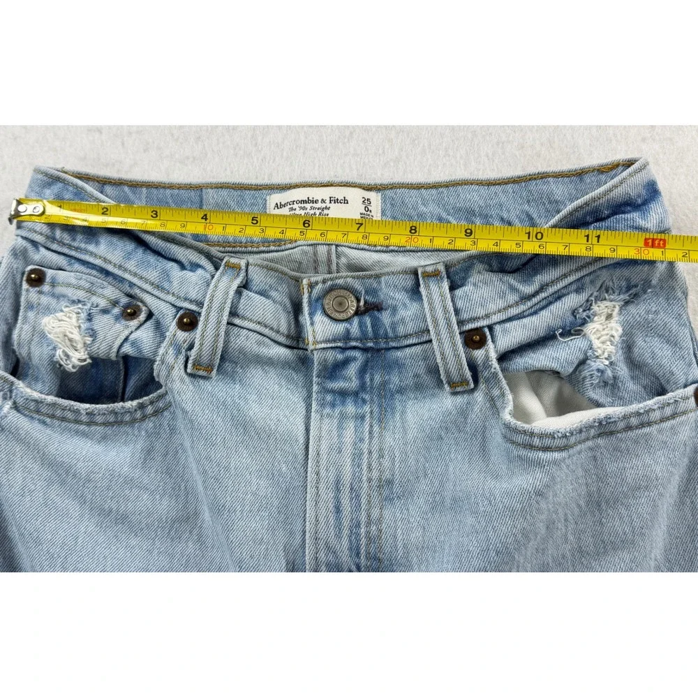 Abercrombie & Fitch 90s Ultra High Rise Straight Ripped Jeans Light Wash 25 0R